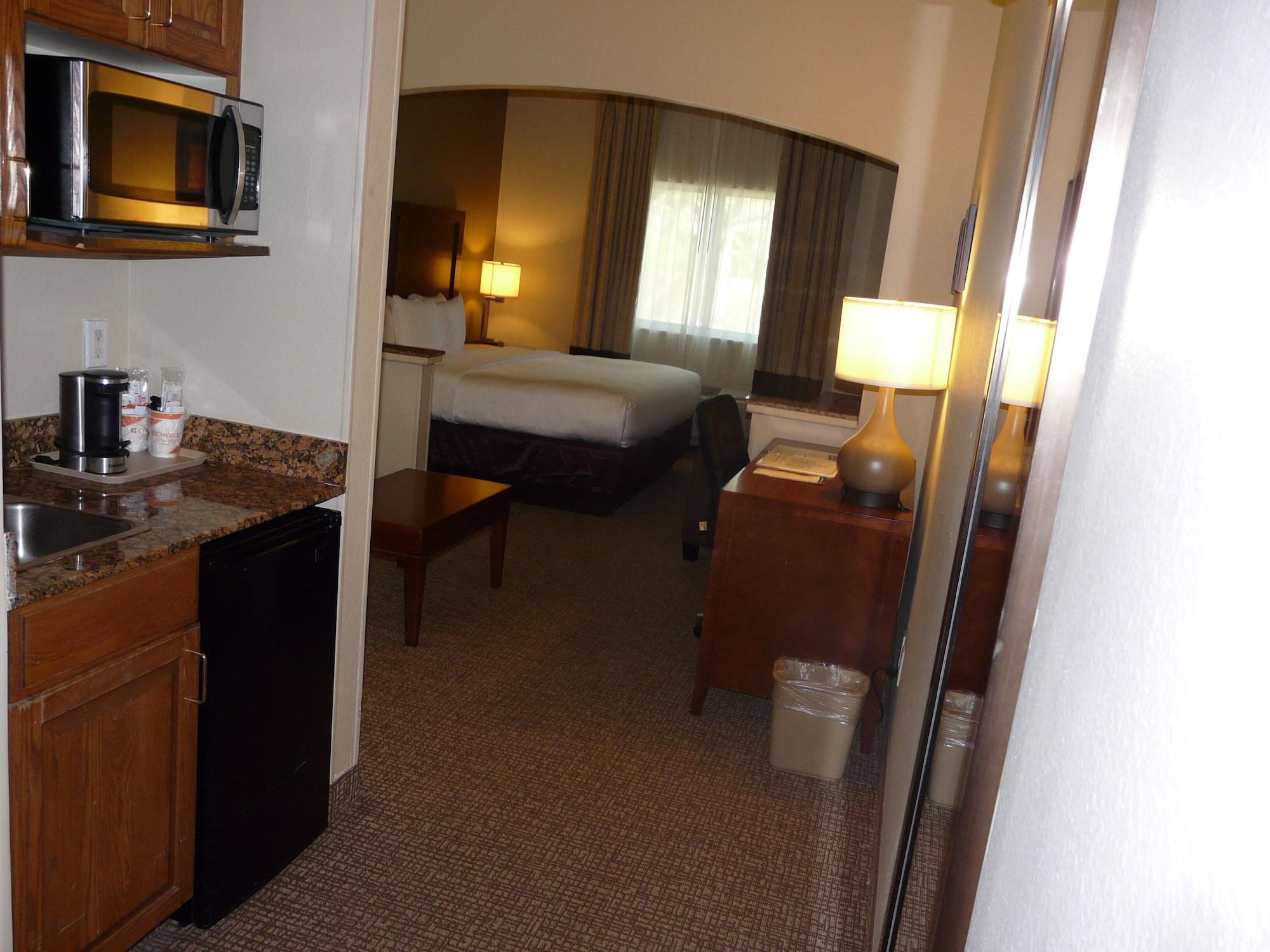 Comfort Inn Fort Myers Northeast Exterior photo