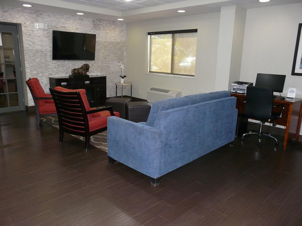 Comfort Inn Fort Myers Northeast Exterior photo