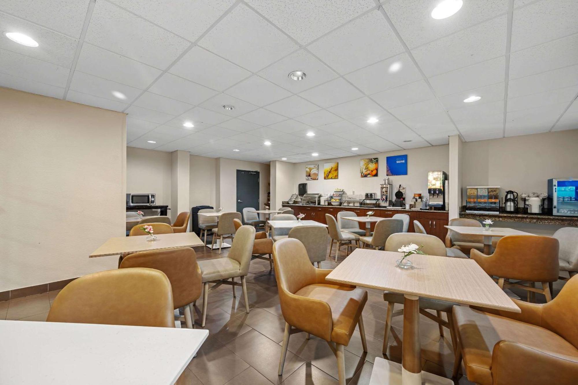 Comfort Inn Fort Myers Northeast Exterior photo