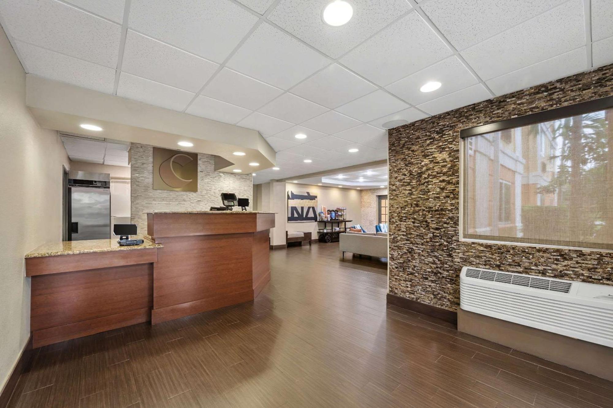Comfort Inn Fort Myers Northeast Exterior photo