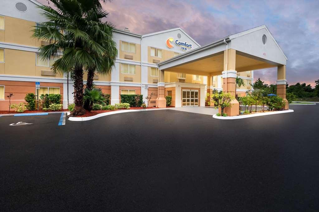 Comfort Inn Fort Myers Northeast Exterior photo